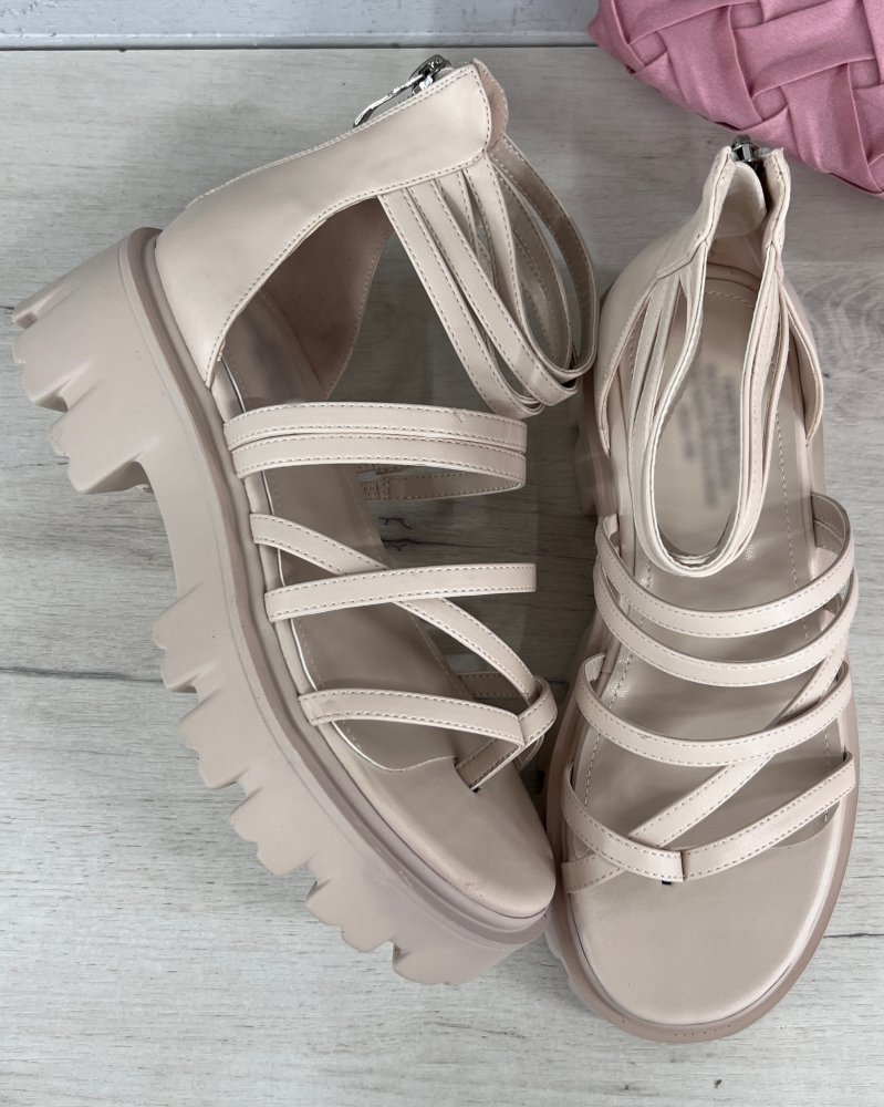 Сандалии на массивной подошве 72438497\751